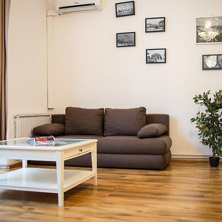 Real Apartments Lovag Budapest Bagian luar foto