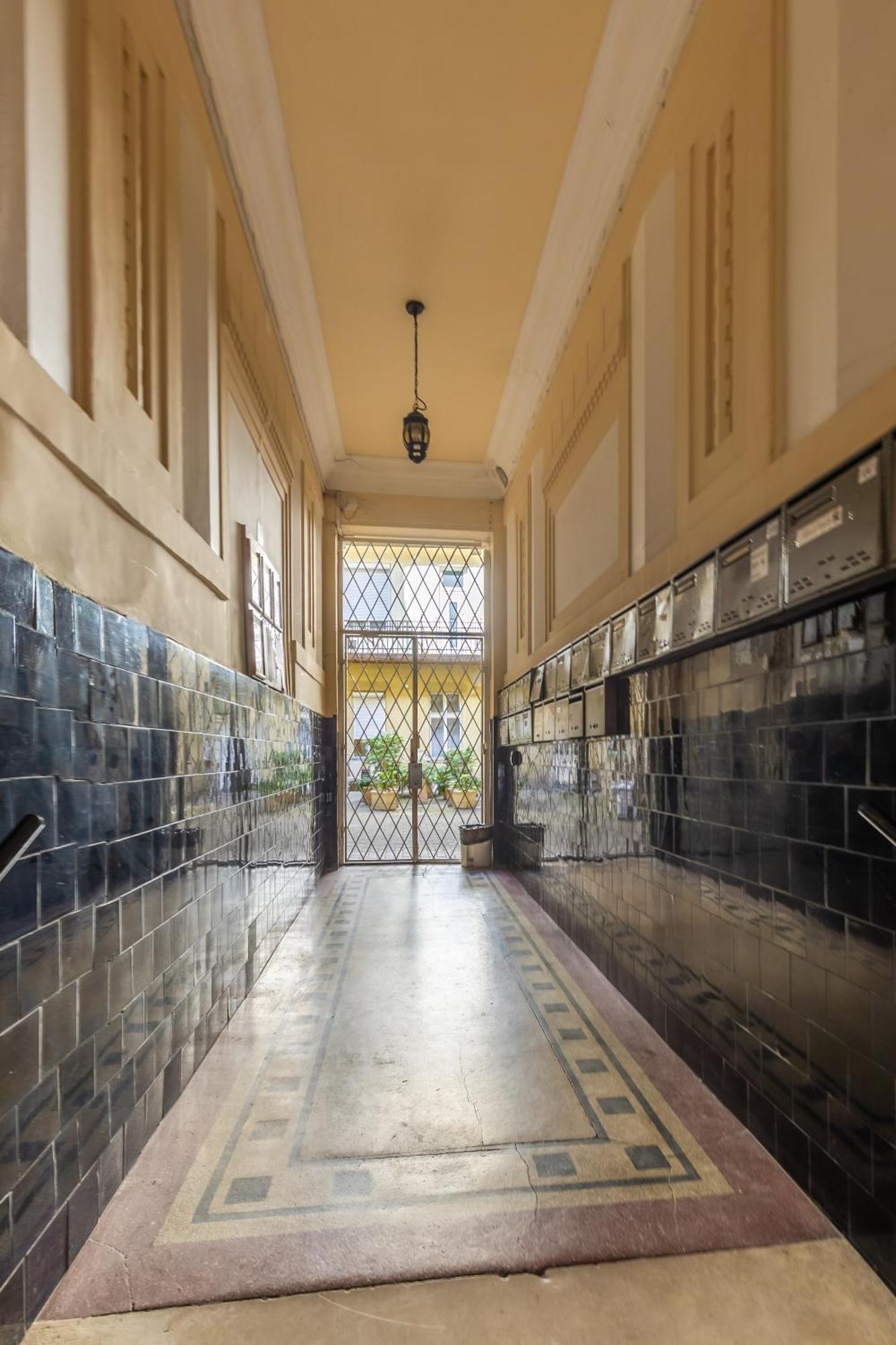 Real Apartments Lovag Budapest Bagian luar foto