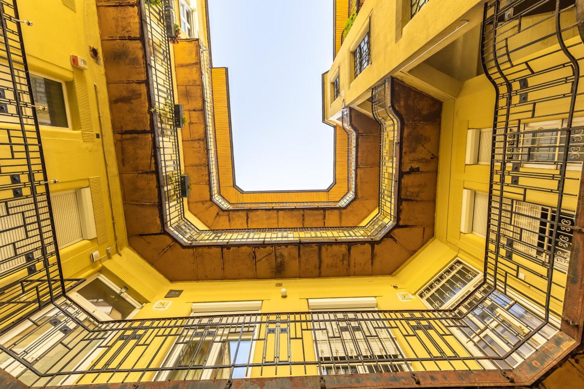 Real Apartments Lovag Budapest Bagian luar foto