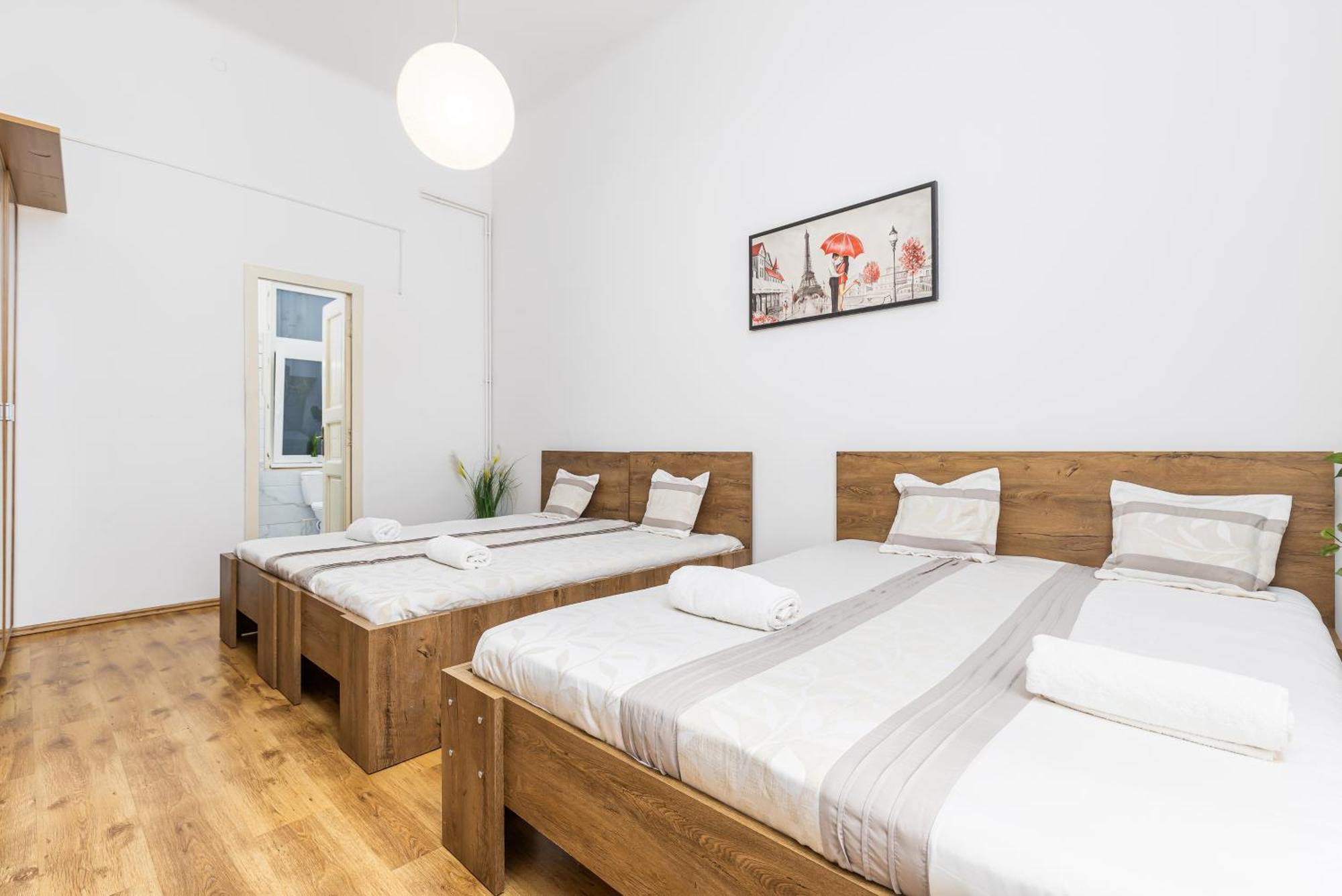 Real Apartments Lovag Budapest Bagian luar foto