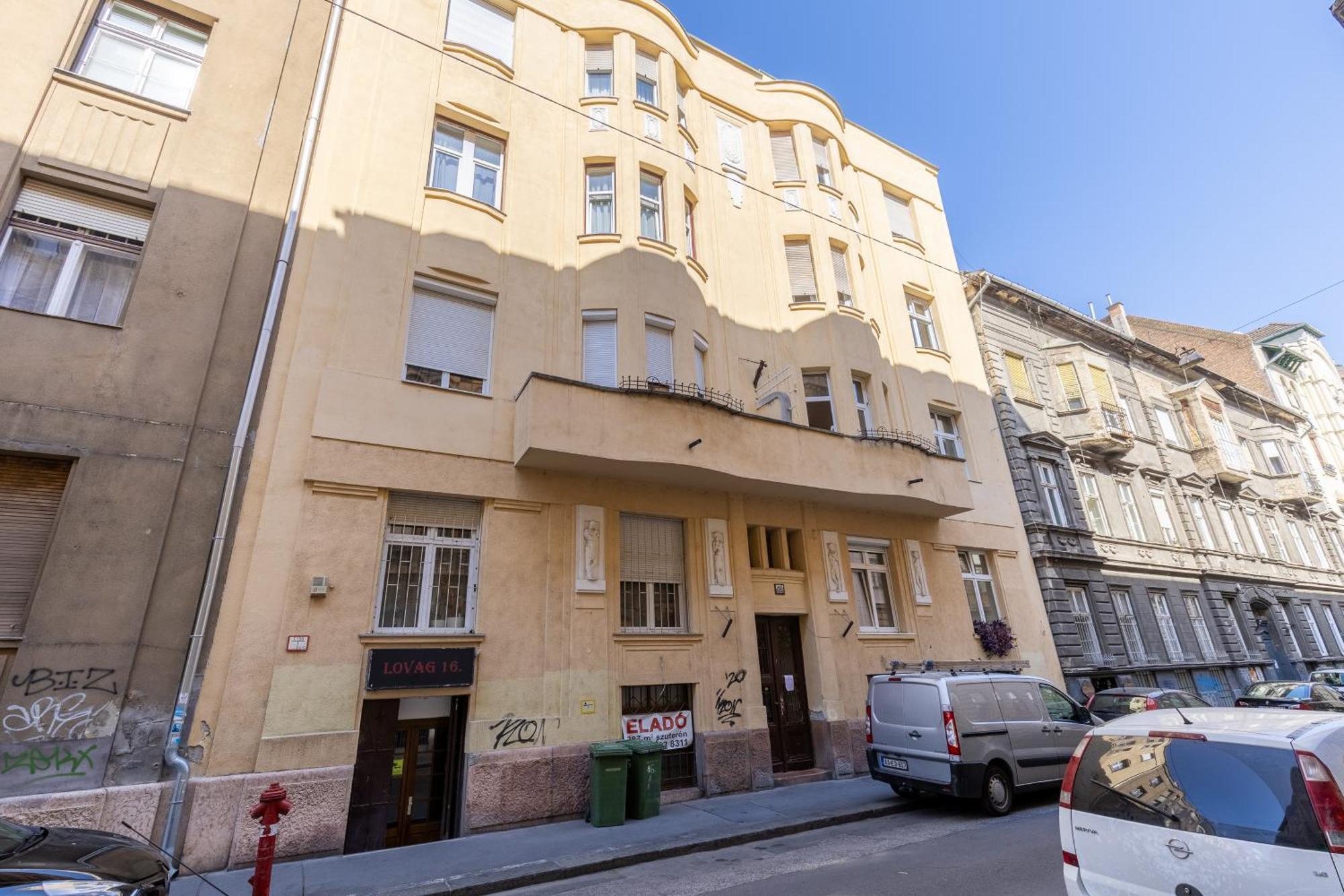 Real Apartments Lovag Budapest Bagian luar foto